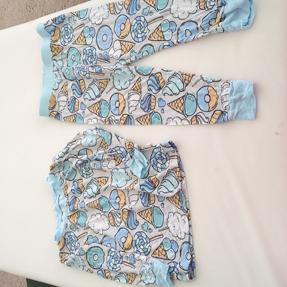 little sleepies 2T sweet treats